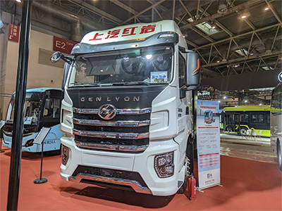 上汽紅巖6×4牽引車