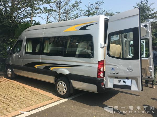 二代江淮星銳6系長軸車型，17座，搭載江淮2.7CTl 國五柴油發(fā)動機10.jpg