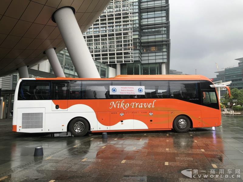 申龍SLK6116HKB歐六柴油客車，全部采用奔馳底盤