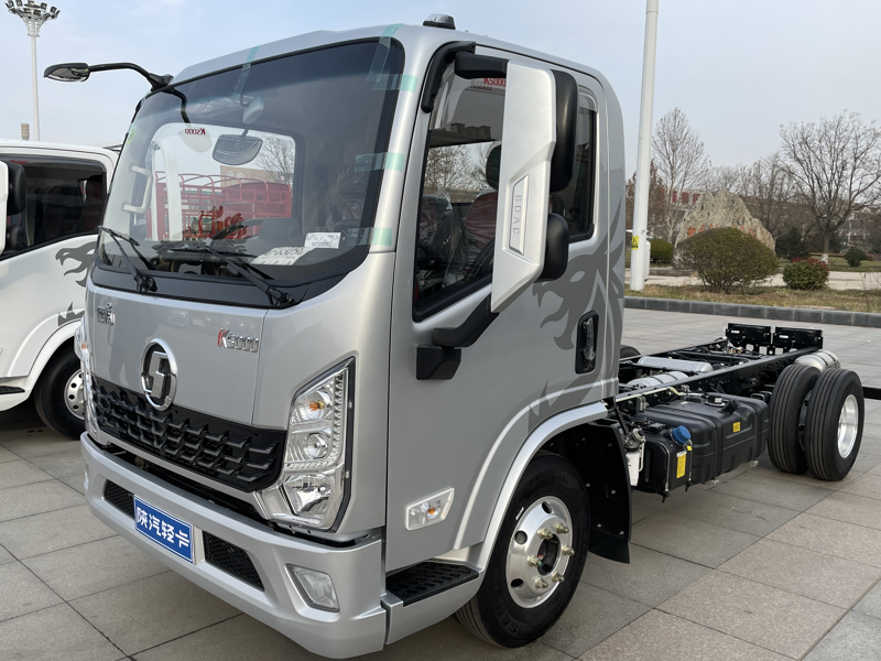 7號(hào)展車：陜汽輕卡K5000-K7.5-WP2.3N-C6J45TB車型