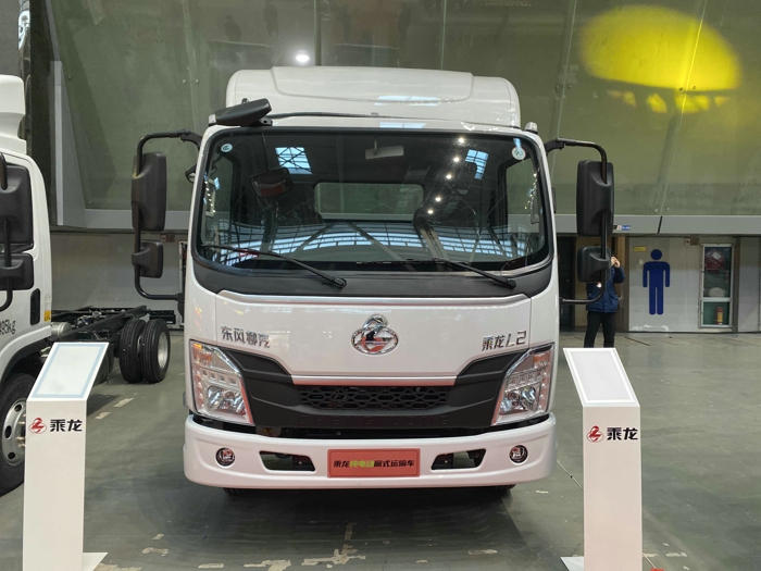 乘龍L2純電動(dòng)廂式運(yùn)輸車(chē)